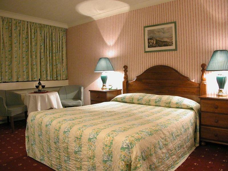 Coventry Hill Hotel Room photo